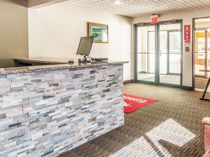 Econo Lodge Cadillac By Choice Zewnętrze zdjęcie