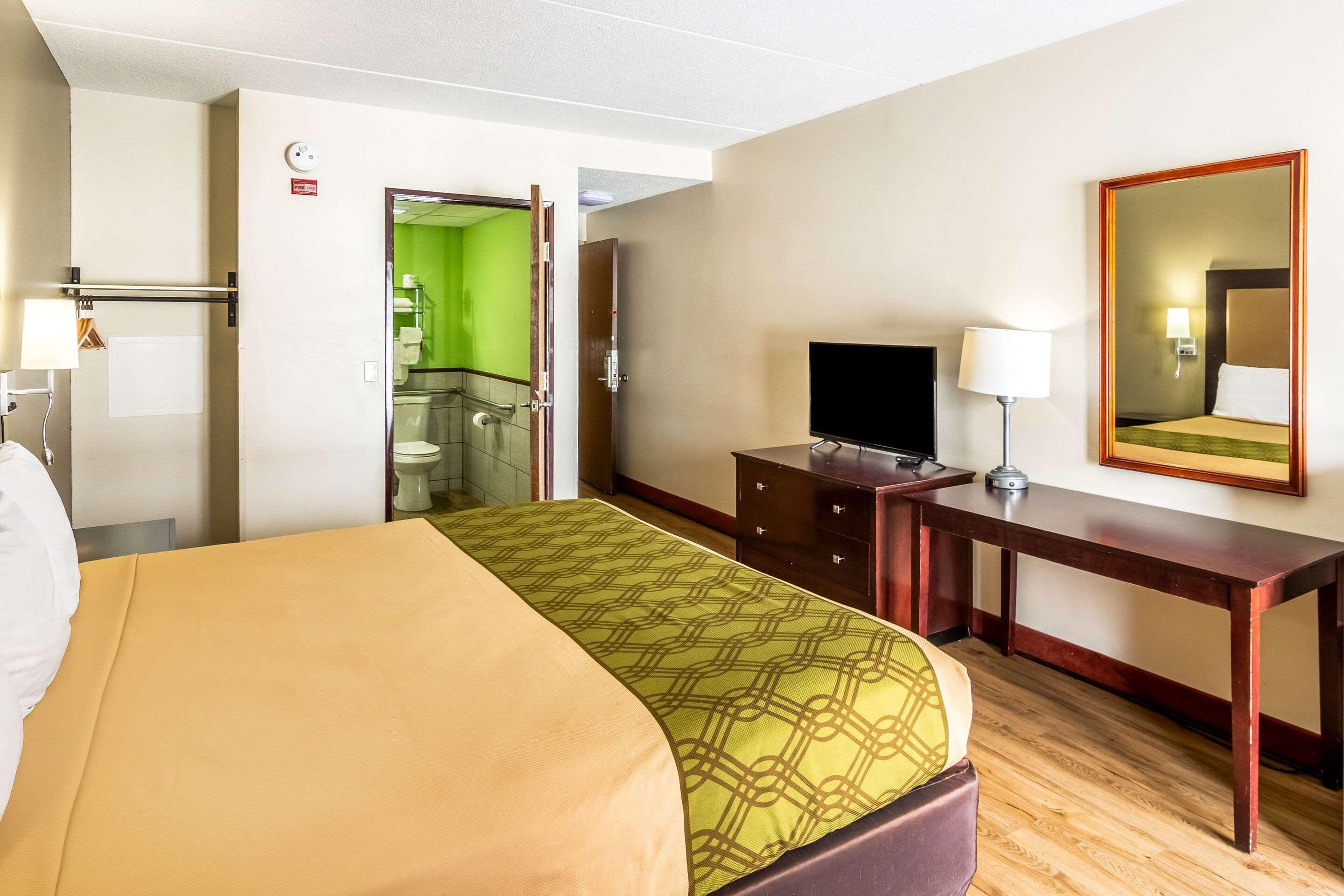 Econo Lodge Cadillac By Choice Zewnętrze zdjęcie