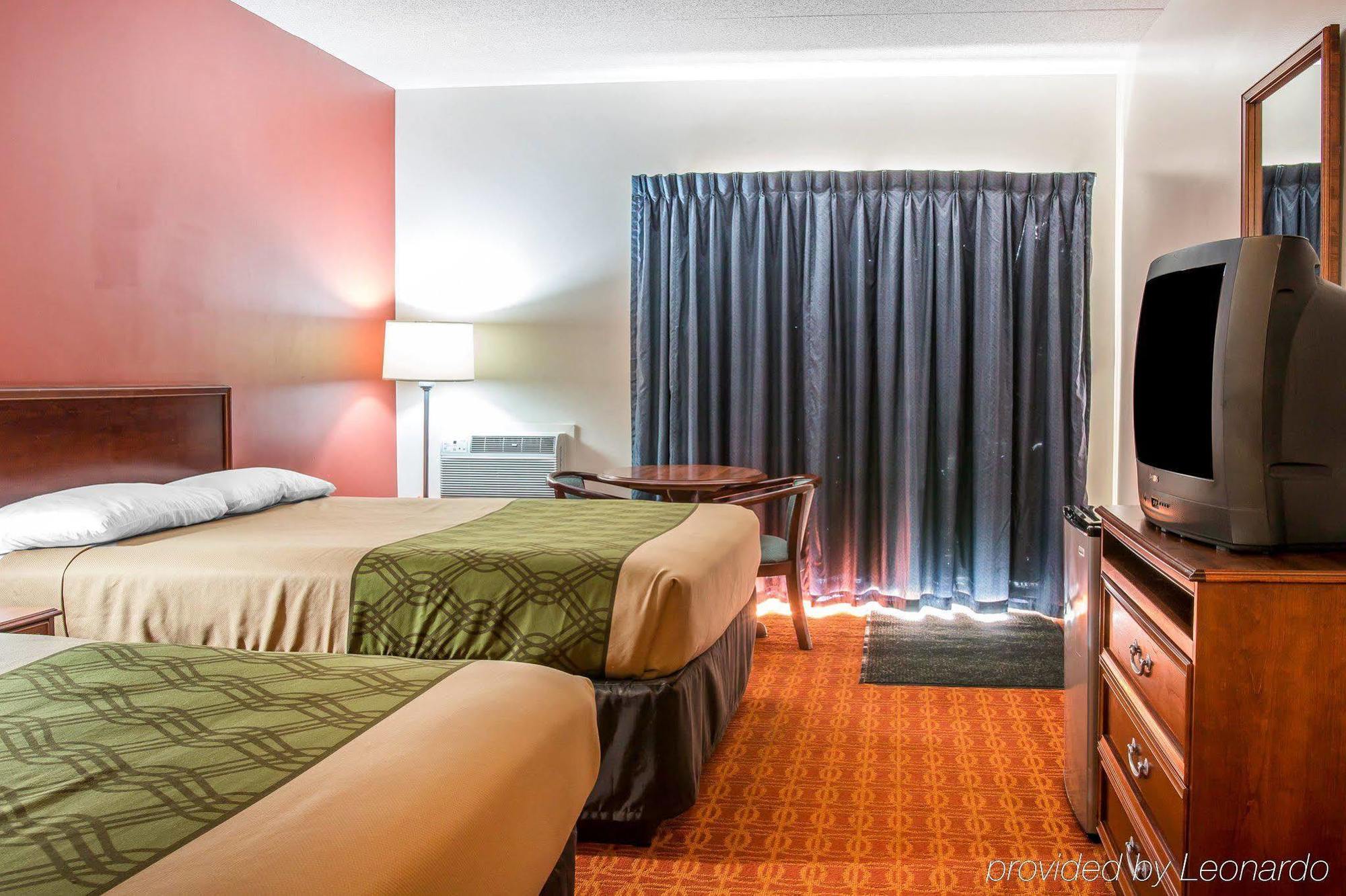 Econo Lodge Cadillac By Choice Zewnętrze zdjęcie